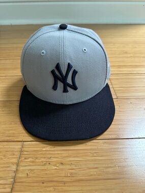 New Era NY Yankees 59FIFTY Fitted Hat Gray Navy 7 3/8 MLB